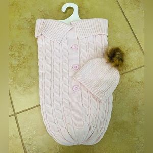 Baby sack with hoodie for a girl